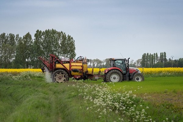 Services paysagers et agricoles pour particuliers et collectivités